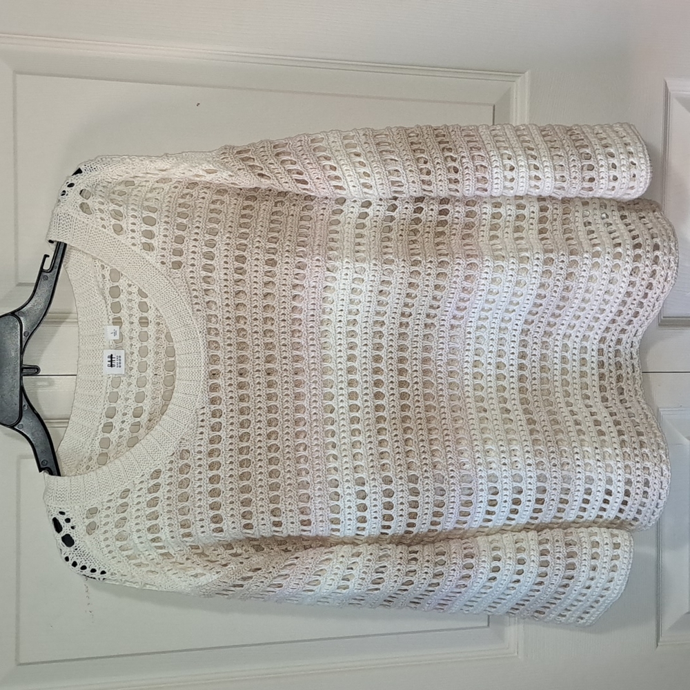 Women's Cream and Tan Sweater